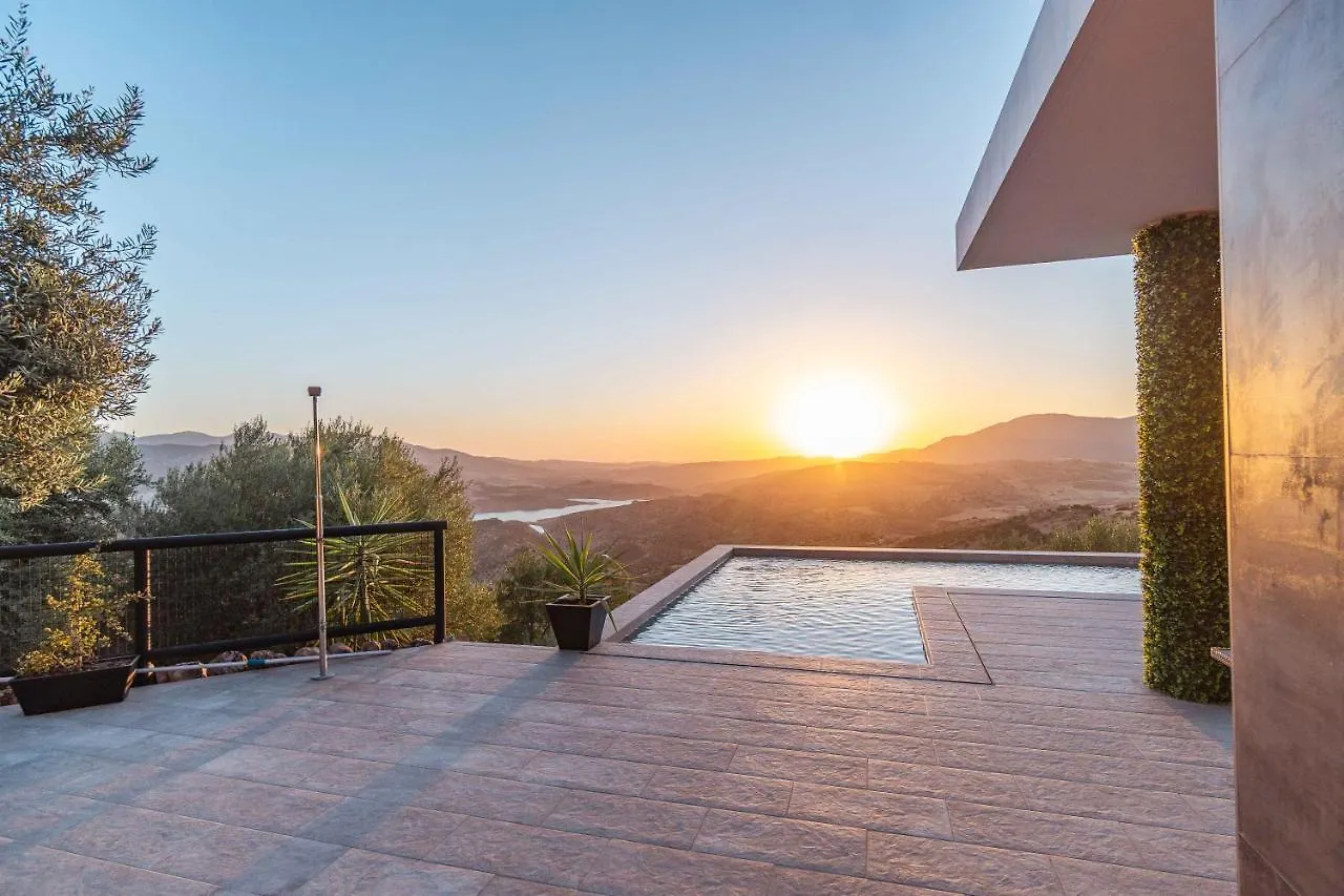 Villa Fahrenheit El Gastor 0*,